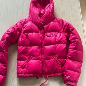 Hot Pink Girls winter coat great for skiing cold weather fun and bright hooded